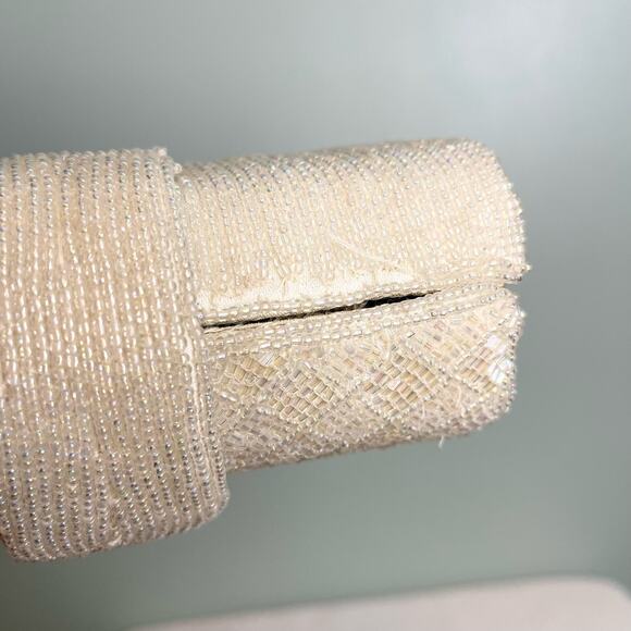 Vintage Cream Beaded Clasp Clutch Shoulder Bag - Picture 3 of 11